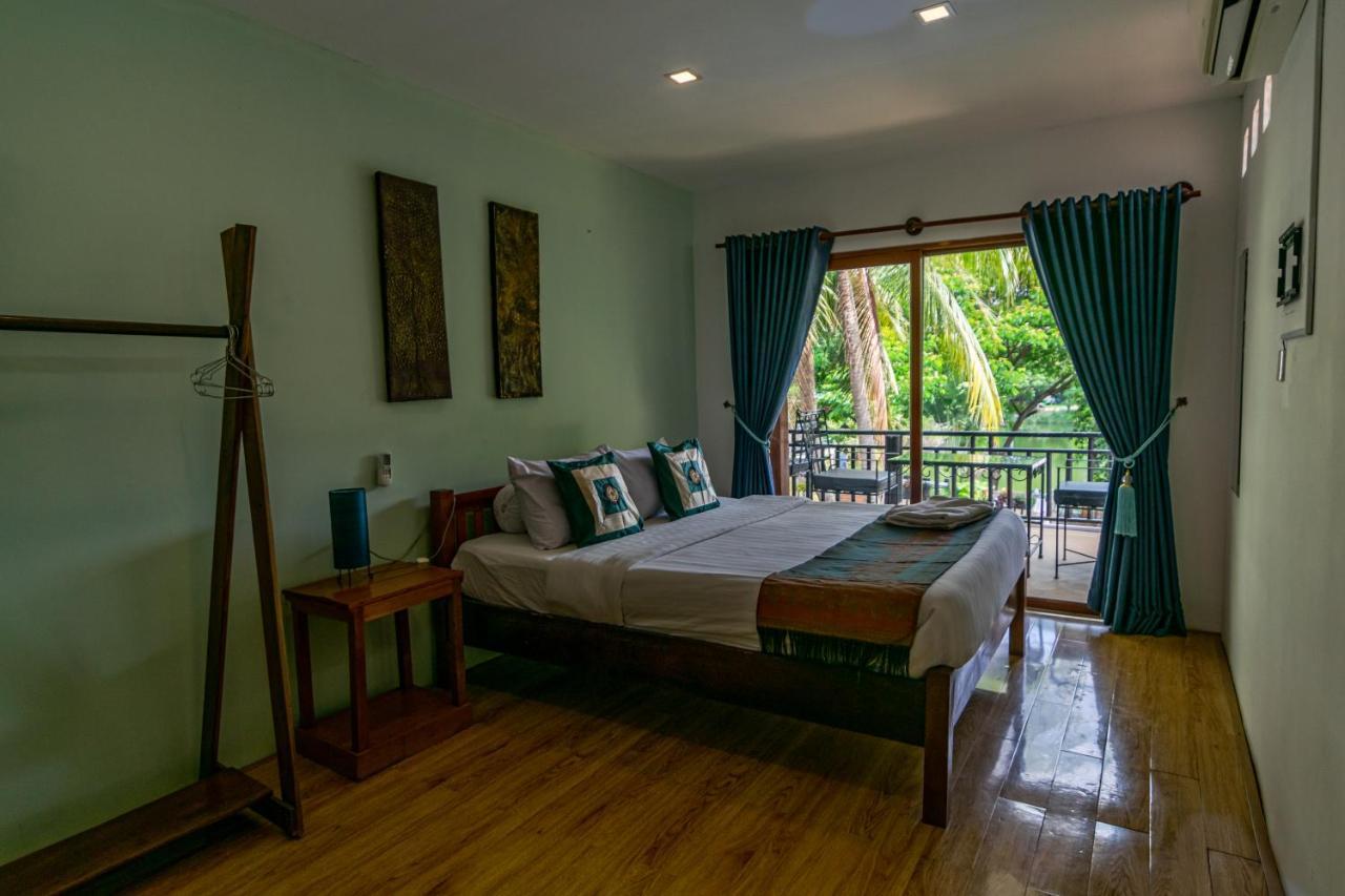 Samathi Lake Resort Phnom Penh Exterior photo