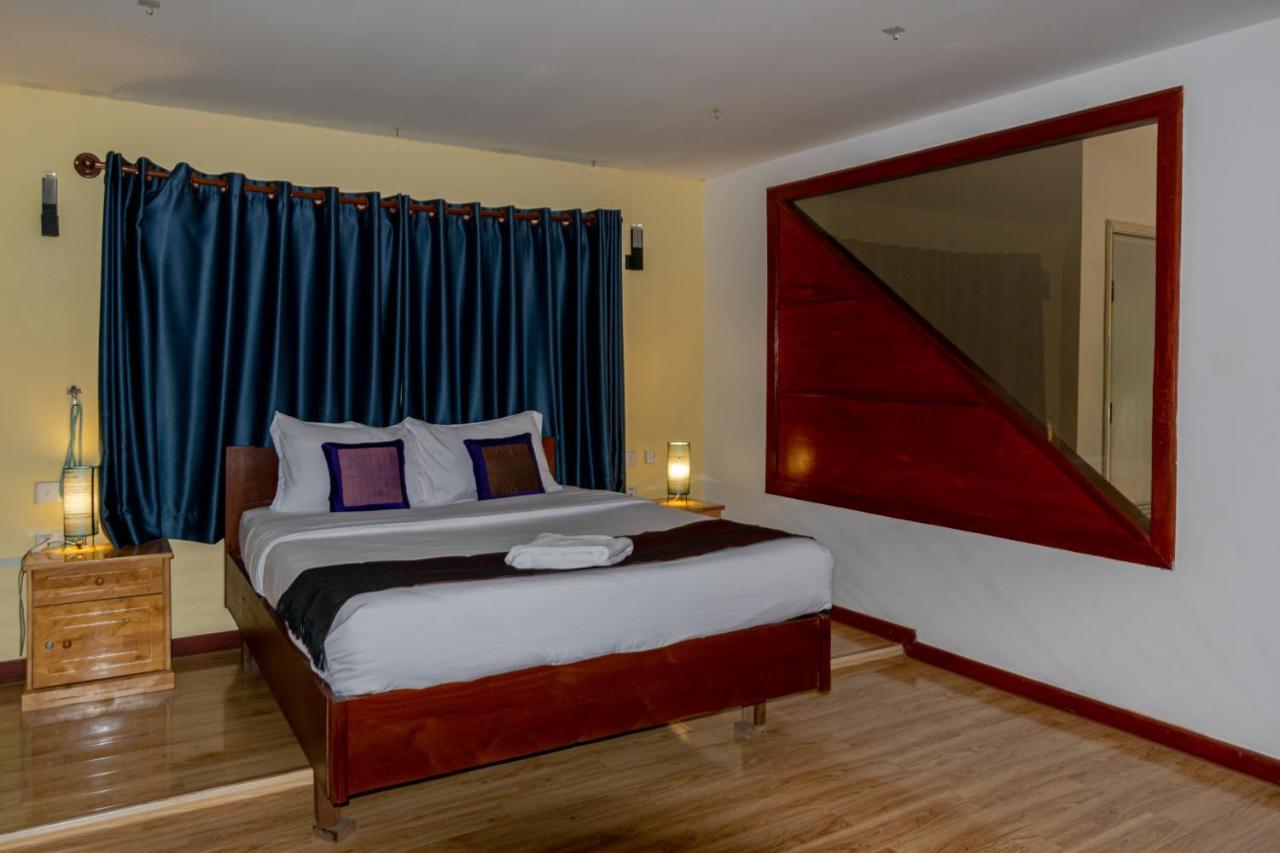 Samathi Lake Resort Phnom Penh Exterior photo