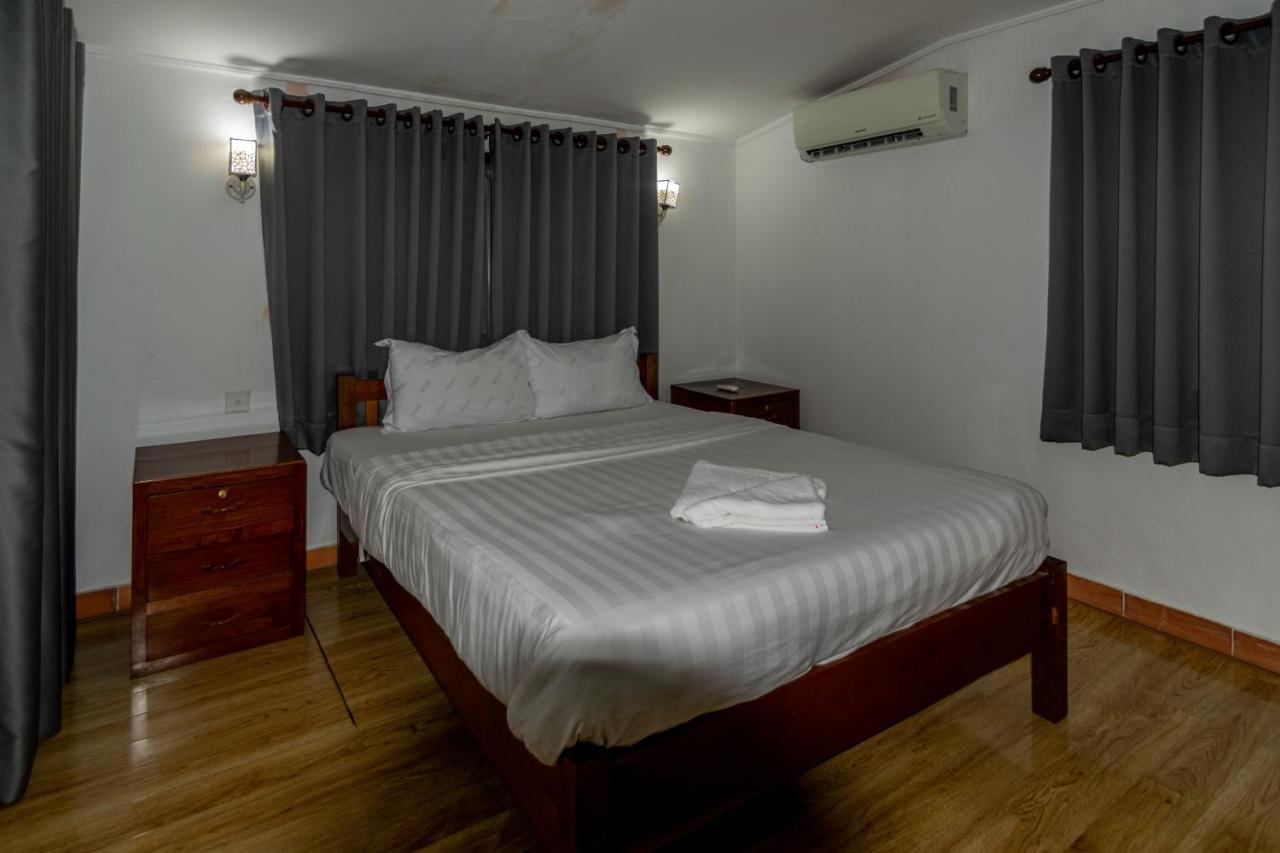 Samathi Lake Resort Phnom Penh Exterior photo