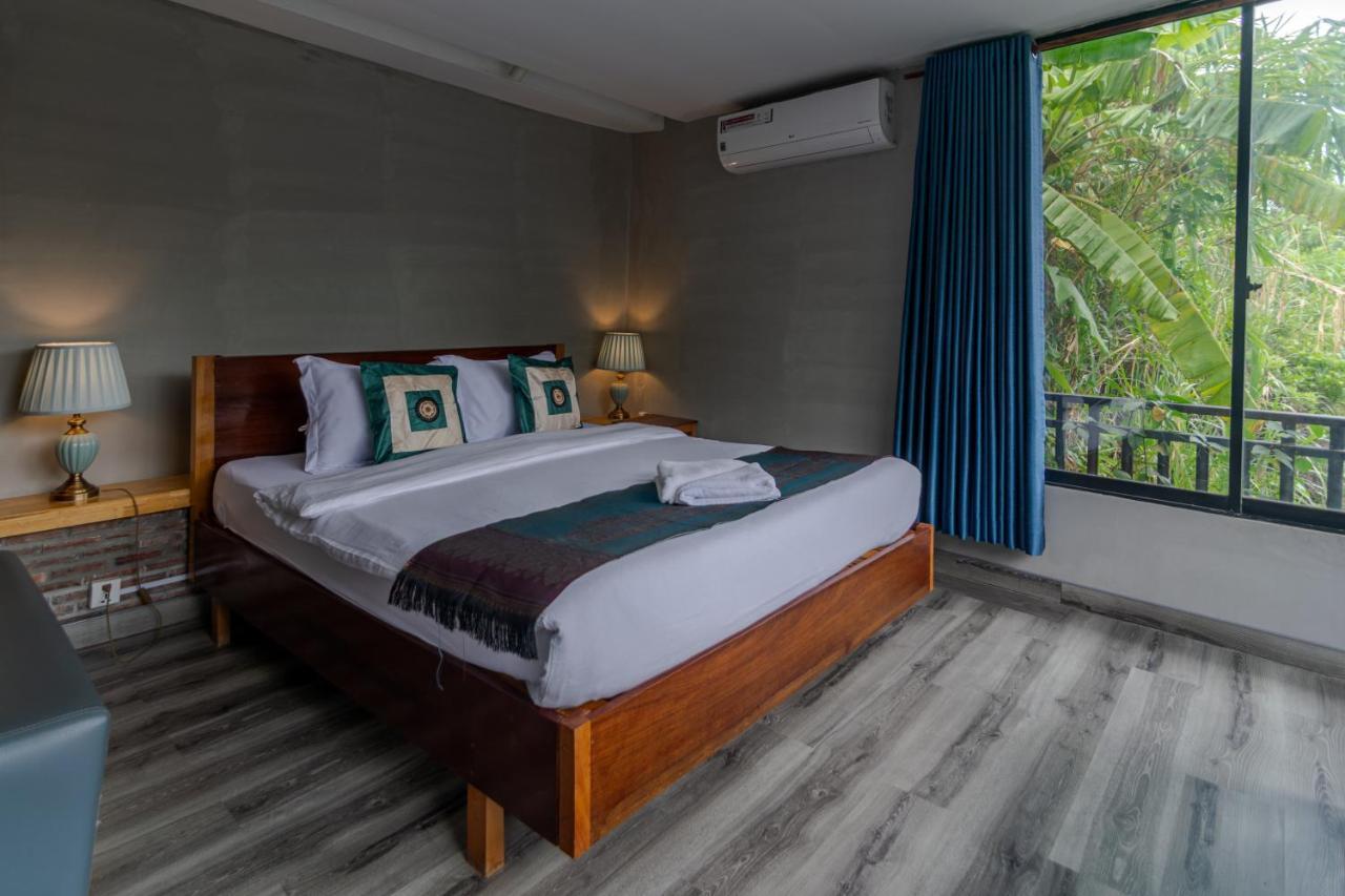 Samathi Lake Resort Phnom Penh Exterior photo